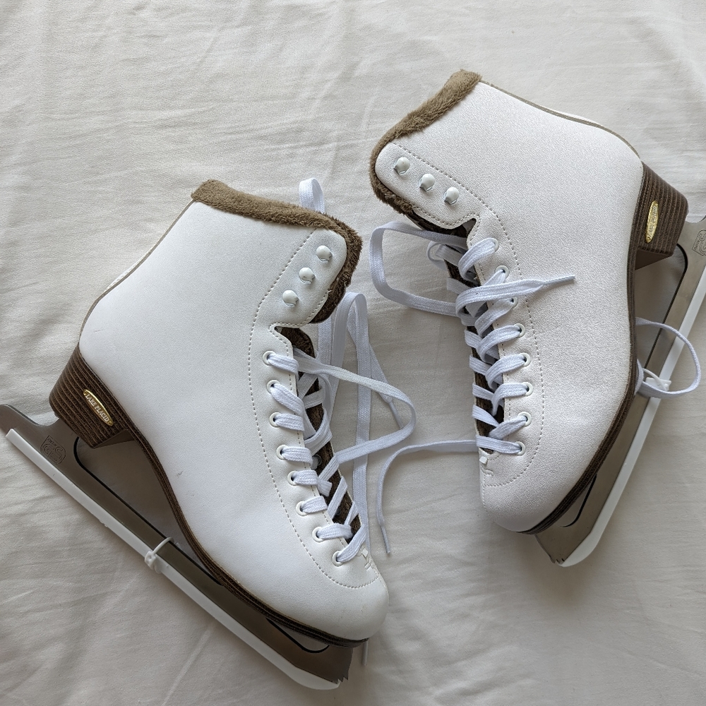 Lake Placid Whitney Ice Skates